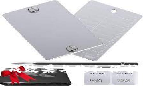   Tokenim能说话吗？ / 

 guanjianci Tokenim, 会话AI, 人工智能, 语音识别, 聊天机器人 /guanjianci 

### 导言

随着人工智能技术的迅猛发展，许多基于AI的系统应运而生，Tokenim便是其中之一。Tokenim作为一种会话AI，越来越被广大用户所熟知。关于Tokenim能否“说话”，这个问题不仅涉及到技术的实现，更关系到用户的使用体验和应用场景。本文将详细深入地探讨Tokenim的功能、技术背景、应用领域、语音交互的实现，以及相关的常见问题。

### Tokenim的基本概念

Tokenim是基于人工智能算法的一种会话系统，它能够模拟人类的语言交流，提供智能的互动体验。由于其强大的**语音识别**和**自然语言处理**能力，Tokenim不仅仅能理解用户的指令，还可以持续进行对话。其核心功能包括：

1. **语音识别**：可以将用户的语音转化为文本，从而解析指令。
2. **自然语言理解**：能够理解文本内容的意思，进行上下文处理。
3. **合成语音**：通过**语音合成**技术，将文本转换为自然的声音。

这种技术使得Tokenim能够在各种场合中执行任务，比如智能助手、客服支持、娱乐交互等。

### Tokenim的语音交互技术

#### 语音识别

Tokenim的首要功能是**语音识别**。这一功能依赖于深度学习模型的训练，能够高效识别和解析不同的口音和语速。由于自然语言中的模糊性和多样性，Tokenim需要借助大量的语音样本进行训练，以提升其准确性。语音识别的核心在于声学模型、语言模型以及解码器的。这使得Tokenim能够快速而准确地理解用户的输入，进行相应的响应。

#### 自然语言理解

在成功识别语音后，Tokenim接下来需对接收到的文本进行**自然语言理解**。这一步骤包括意图识别和槽位填写。意图识别是指模型需要识别出用户想要进行的操作，例如询问天气、设置提醒等。而槽位填写则是从用户的输入中提取关键信息，比如日期、时间或地点等。这一系列操作的顺利完成，使得Tokenim能够在短时间内理解用户需求，为其提供准确的反馈。

#### 语音合成

最后，Tokenim通过**语音合成**技术将回答转化为可听的语音。语音合成技术的进步使得生成的声音更为自然、流畅，听起来更像人类。这一过程通常包括文本处理和声音合成两个步骤。在文本处理阶段，Tokenim会将文本根据语音学规则进行分割和标注。接下来，合成模块生成相应的音频文件。用户通过这种声音反馈能够获得更直观的互动体验。

### Tokenim的应用场景

Tokenim的广泛应用场景使其成为现代科技中不可或缺的一部分。以下是一些典型的应用领域：

- **智能助手**：在家庭或手机中，Tokenim可以作为智能助手，帮助用户完成各种任务，如设置闹钟、播放音乐、查询信息等。
- **客服系统**：越来越多的企业开始采用Tokenim作为在线客服，通过其快速响应用户的提问，缓解人工客服的负担，提高客户满意度。
- **教育领域**：在学习辅助中，Tokenim能够陪伴学生进行语言学习，帮助他们更好地练习口语，提高语言能力。
- **娱乐互动**：在游戏和应用中，Tokenim可以通过对话增强用户体验，让用户与虚拟角色进行更加真实的互动。

### 常见问题解答

#### 问题一：Tokenim能否理解多种语言？

Tokenim的多语言理解能力取决于其训练语料库的丰富性以及针对不同语言模型的调整。目前，许多Tokenim的实现版本已支持多语言识别，但其效果可能因语言的不同而有所差异。要确保Tokenim能够有效地理解并回应多种语言，开发者需要进行大量的训练数据积累与模型。

针对各种语言的特点（如声调、语法结构等），Tokenim需要定制化的处理方案。例如，对于提问的重音和语调，开发者可能需要针对特定语言进行声学模型的再训练。可见，尽管Tokenim可以实现多语言的功能，但在实际应用中仍需注意各语言的细节与特性。

#### 问题二：Tokenim的对话能力有多强？

Tokenim的对话能力与其背后的算法及模型有关。虽然它能够模拟基本的对话交互，但其对话的自然程度及连贯性可能因应用场景而异。Tokenim在理解决策的上下文、发散性对话及信息保持方面可能会表现出一定的局限性，因此在设计对话系统时，需要考虑如何引导用户提问以获得最佳的对话体验。

另外，Tokenim在处理复杂对话时可能会遇到挑战，比如当用户的提问较为模糊或者涉及多重意图时，系统可能会出现理解偏差。因此，对于希望实现更高层次的对话能力的场景，需要开发更多的上下文处理技巧和长对话记忆技术，以提升其实时响应的准确性。

#### 问题三：Tokenim的语音合成效果如何？

随着技术的发展，Tokenim的**语音合成**效果已达到了相对自然的水平。当前的语音合成技术能够生成与人声相似度较高的声音，且能够调整语速和音调，以适应不同情境下的使用需求。然而，仍然在情感表达与语气变化方面存在不足，尤其是在对复杂情感的模拟上。

因为声调和语气变化是人与人对话的一部分，这些细微的情感线索可以极大地影响对话氛围。目前的技术仍然在往更自然流畅的方向努力。未来，随着深度学习和数据训练的进一步完善，Tokenim的语音合成效果有望再上一个新台阶，使得生成的声音更加真实。

#### 问题四：Tokenim的隐私问题如何保障？

Tokenim在提供服务的过程中必须有效处理用户的隐私信息。由于Tokenim需要收集用户的语音数据来进行学习与改进，因此数据保护措施显得尤为关键。具体而言，平台应该采取以下几个方面的措施来保障用户隐私：

1. **数据加密**：对用户的录音及文本进行加密存储，防止数据泄露。
2. **隐私政策透明**：确保用户能够清楚了解其数据使用的目的及范围，并提供选择不共享数据的权利。
3. **定期审计与监控**：定期对数据的处理流程进行审计，确保符合相关法律法规。

通过这些方式，Tokenim能够更好地保障用户信息的安全，并增强用户的信任感。

#### 问题五：Tokenim未来的发展方向是什么？

Tokenim作为一款会话AI产品，未来的发展方向主要集中在以下几个方面：

1. **深度学习技术的应用**：继续算法，提升 Tokenim的自主学习能力，使其能够在与用户的互动中进行自我改善。
2. **多模态交互**：未来的 Tokenim可能会结合视觉识别与手势识别等技术，实现更加丰富的交互方式。
3. **情感理解**：通过情感分析与自然语言理解相结合，提升 Tokenim对用户情绪状态的感知能力，使其反应更加人性化。
4. **开放平台构建**：推动 Tokenim生态圈的构建，加强与开发者的合作，共同拓展应用领域。
5. **全球化策略**：随着外语能力的提升，Tokenim将进军更多国家与地区，适应本土文化特色。

综上所述，Tokenim作为一种新兴的会话AI工具，其能够“说话”的特性依赖于一系列先进的技术支持。尽管其在语音交互方面表现出色，但在理解多种语言、提升对话能力、合成效果与隐私保护等方面依然面临挑战。未来，Tokenim将继续发展，不断提升用户体验，为各种生活场景提供更智能的客服与助手服务。